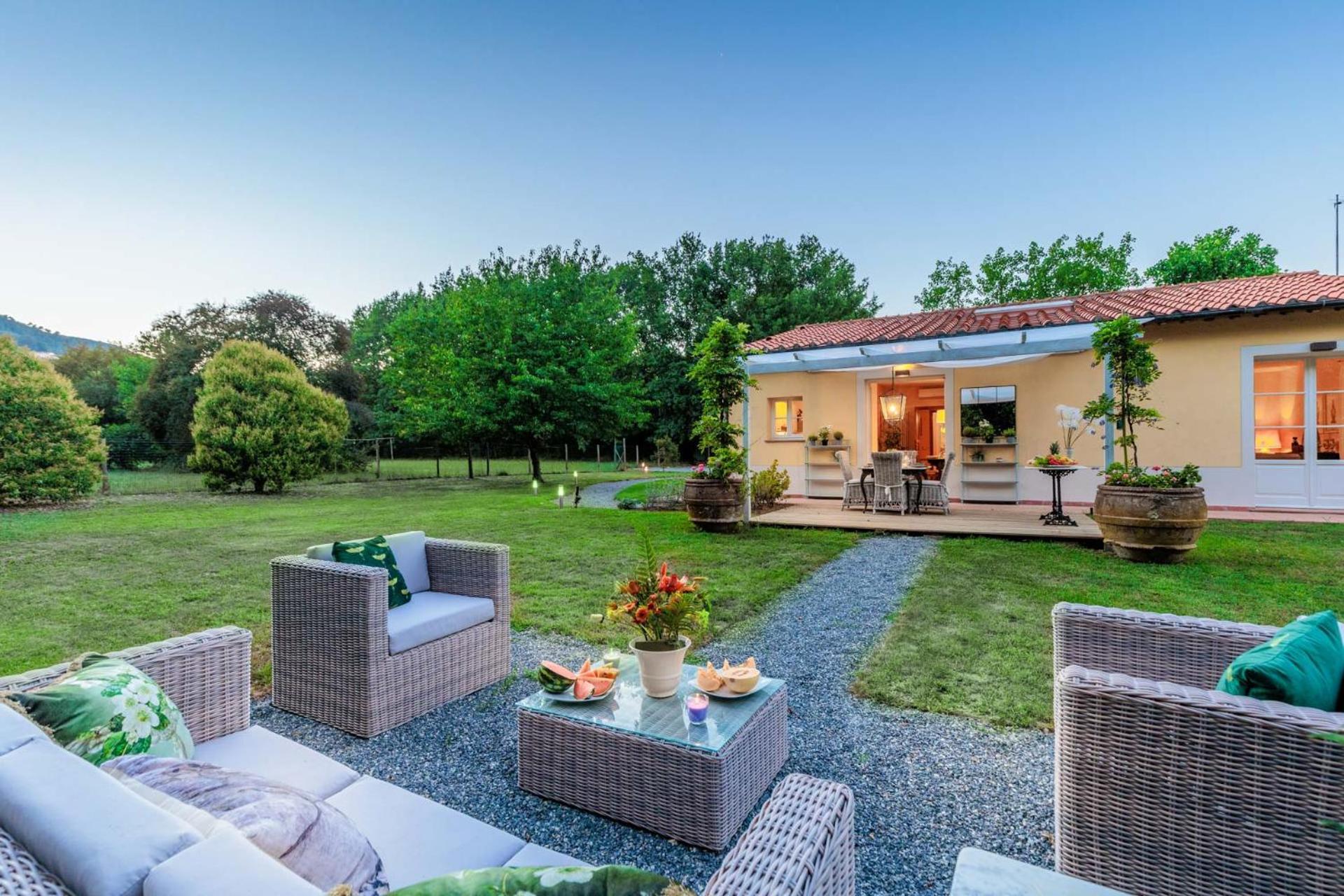 Villa Bassotta, A Charming Cottage Lucca Exteriér fotografie