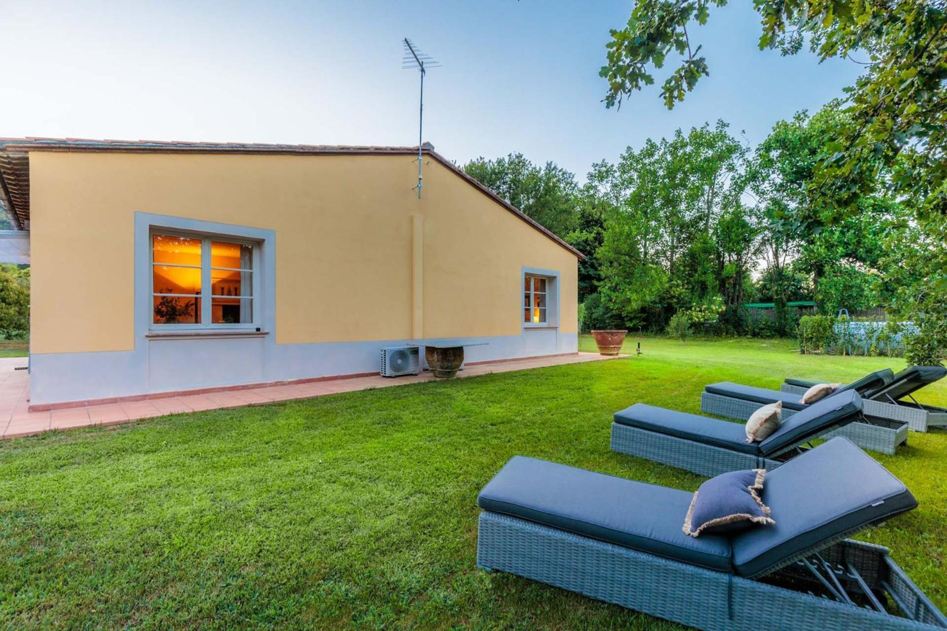 Villa Bassotta, A Charming Cottage Lucca Exteriér fotografie